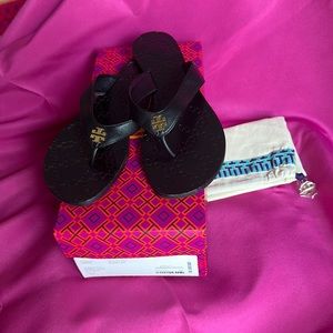 Tory Burch Monroe Thong Veg Napa